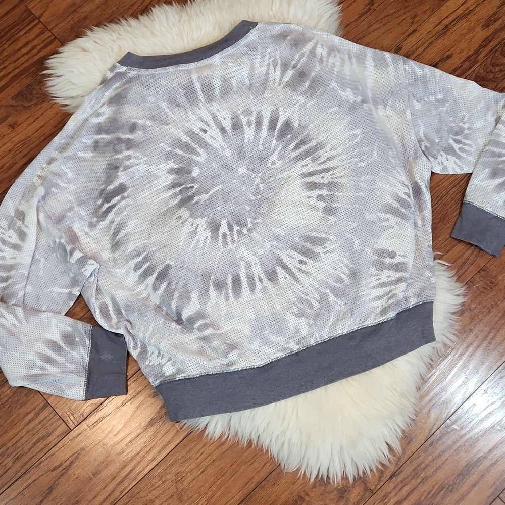 PINK Victoria's Secret Gray Mesh Tiedye Oversized Longsleeve - Picture 2 of 4
